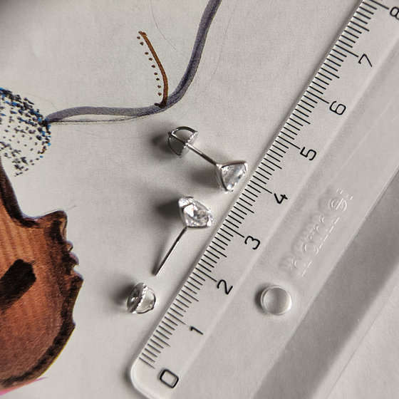 Срібні сережки з фіанітами