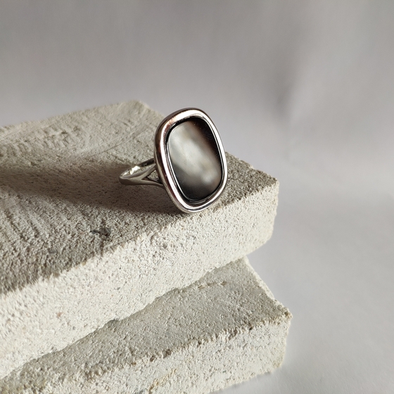 Серебряное кольцо с ониксом 5.781ct