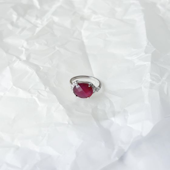 Серебряное кольцо с рубином 6.576ct