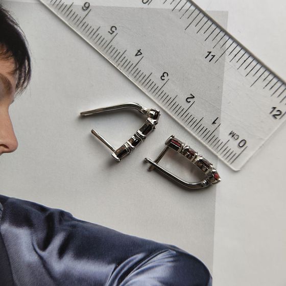 Срібні сережки з гранатом 2,863 карата