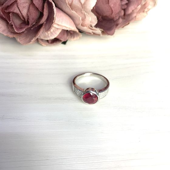 Серебряное кольцо с рубином 3.102ct