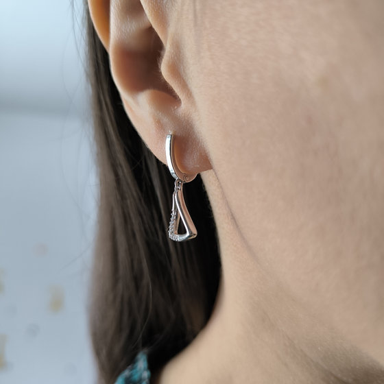 Срібні сережки з фіанітами 0.2ct