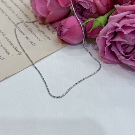 Silver chain without stones