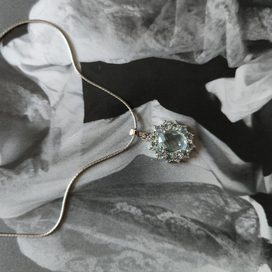 Серебряная подвеска с топазом 4.447ct