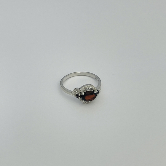 Серебряное кольцо с гранатом 1.211ct