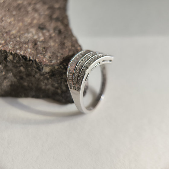 Silver ring with cubic zirconia