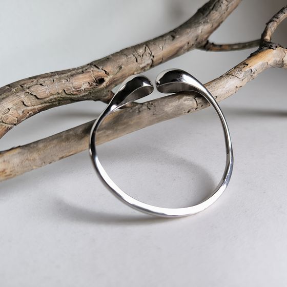 Silver bracelet without stones