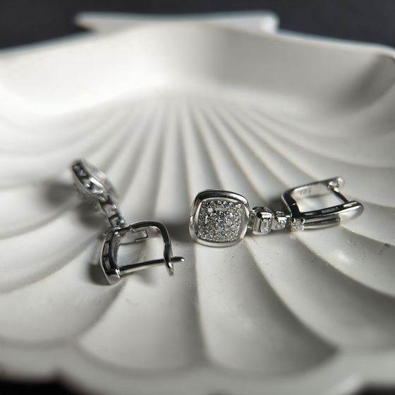 Срібні сережки з фіанітами