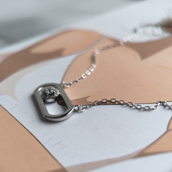 Silver necklace with cubic zirconia