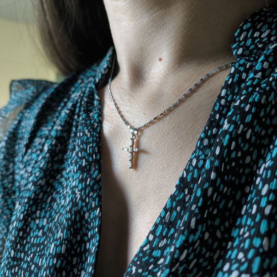 Silver cross with phianites