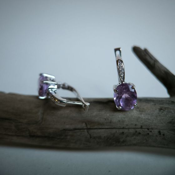 Silver earrings with amethyst