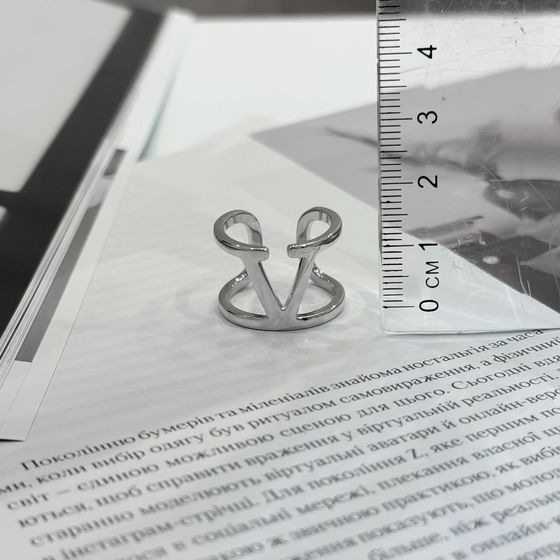 Срібна каблучка без каменів