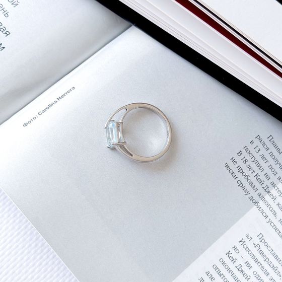 Серебряное кольцо с топазом 1.85ct