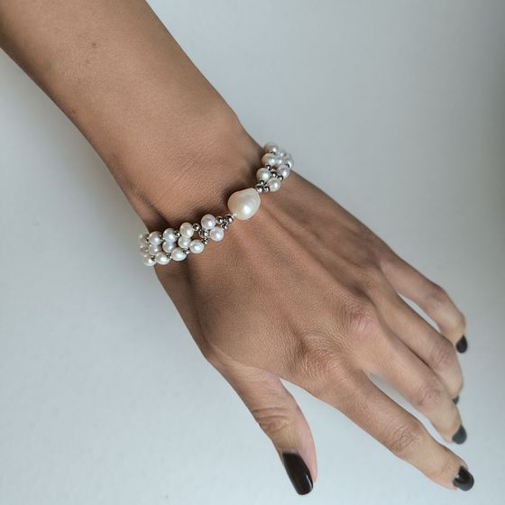 Silver bracelet with baroque pearls