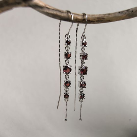 Срібні сережки з гранатом 3.099ct