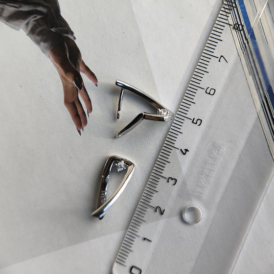 Срібні сережки з фіанітами