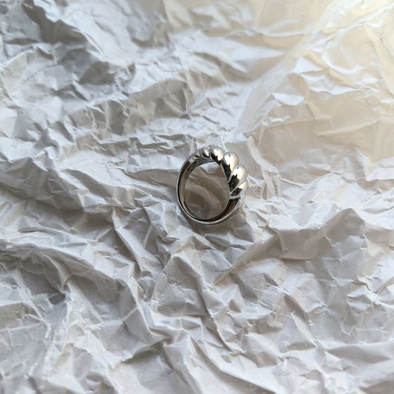 Срібна каблучка без каменів