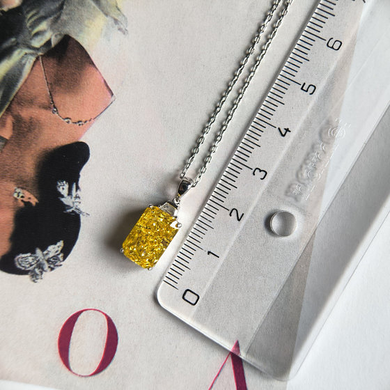 Silver necklace with cubic zirconia