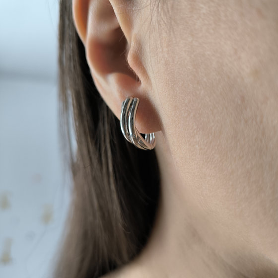 Срібні сережки без каменів