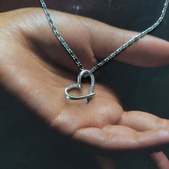 Срібна підвіска з фіанітами