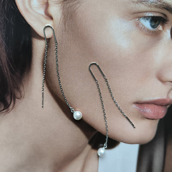 Silver earrings with pearls 2ct