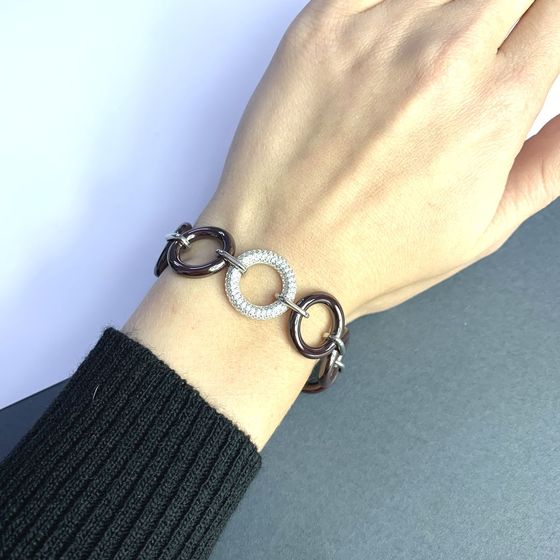 Silver bracelet with ceramics
