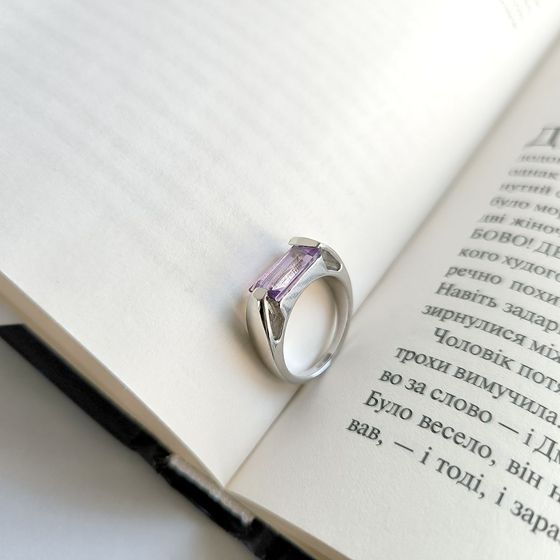 Срібна каблучка з аметистом 2,525 карата
