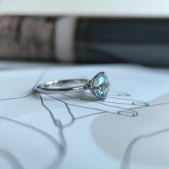 Срібна каблучка з топазом 2.219ct