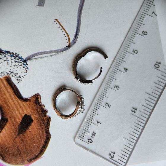 Срібні сережки з фіанітами