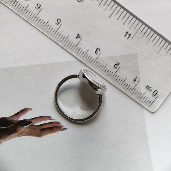 Silver ring with mother-of-pearl