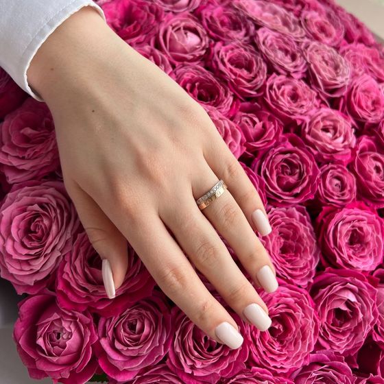 Золотое кольцо с фианитами 0.62ct