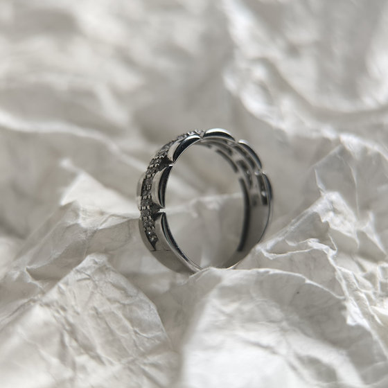 Silver ring with cubic zirconia