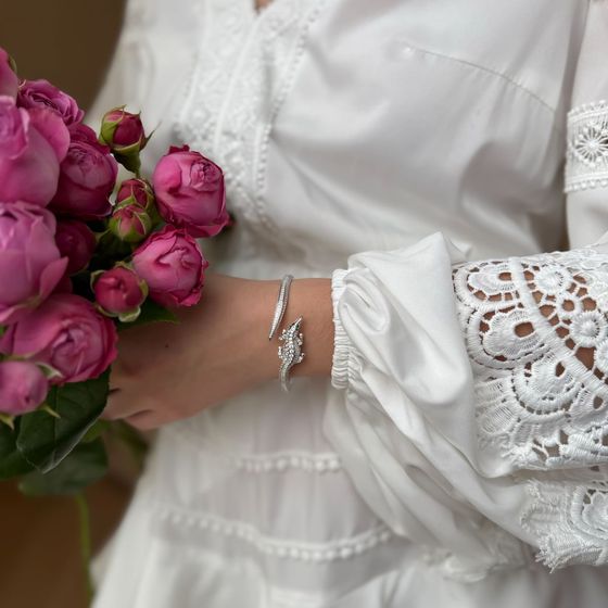 Silver bracelet with phianites