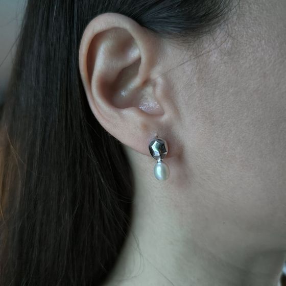 Silver earrings with pearls 4.75ct