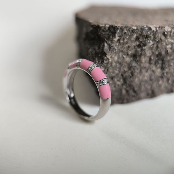 Silver ring with phianites, semallu