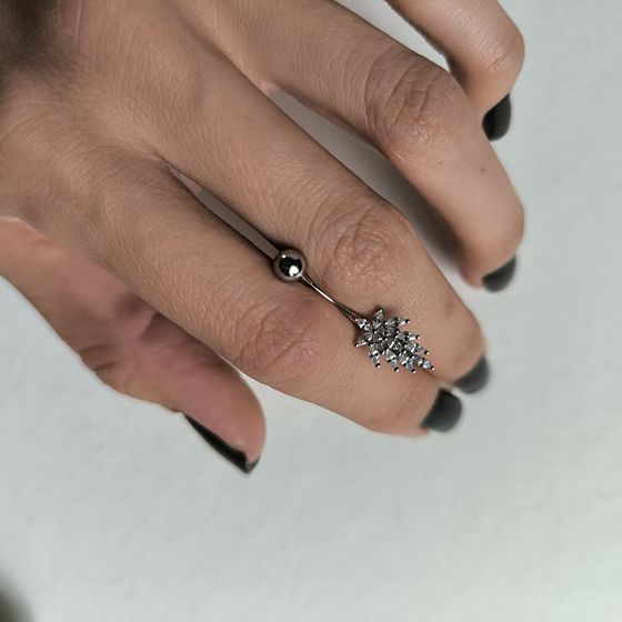 Silver piercing with phianites