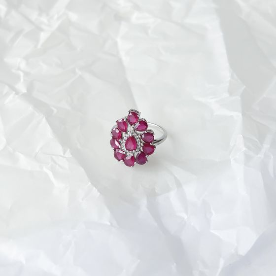 Серебряное кольцо с рубином 4.691ct