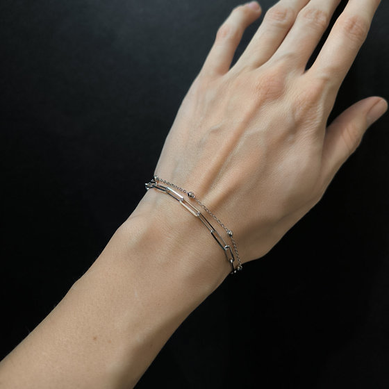 Silver bracelet without stones