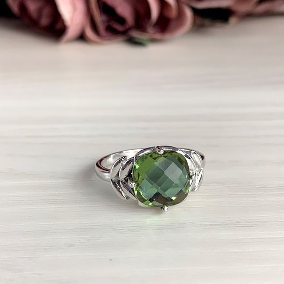 Срібна каблучка з султанітом 3.87ct