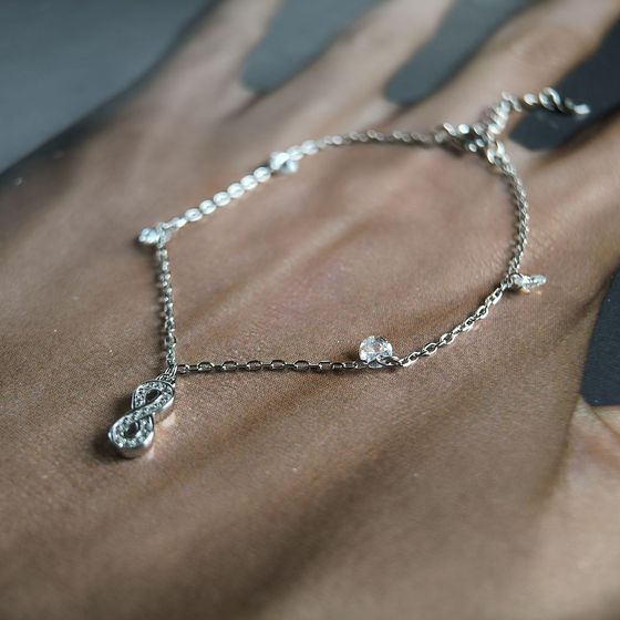 Silver bracelet with phianites