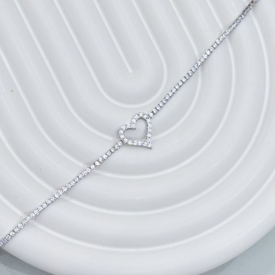 Silver bracelet with phianites