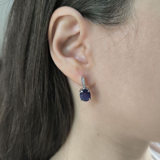 Срібні сережки з сапфіром 6,528 карата та фіанітами