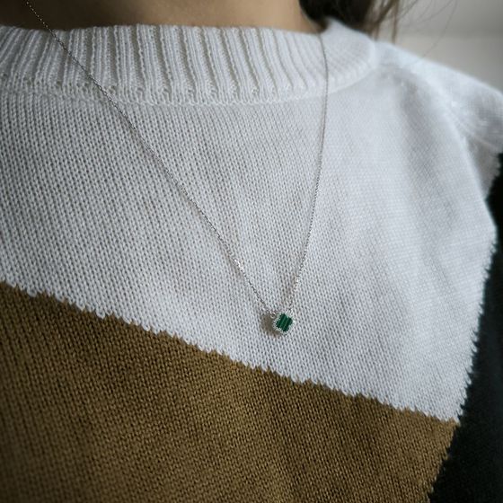 Silver necklace with malachite, phianites