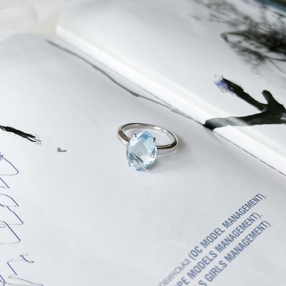 Серебряное кольцо с топазом 6.47ct