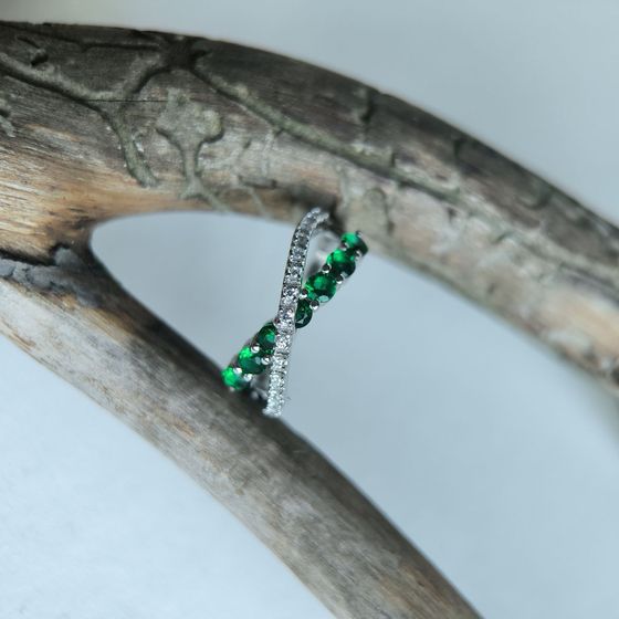 Срібна каблучка зі смарагдом nano 0.842ct