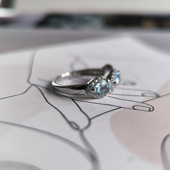 Silver ring with topaz 1.601ct, cubic zirconia