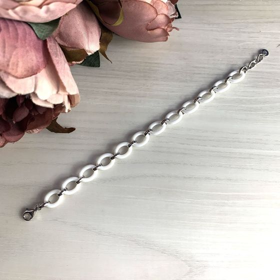 Silver bracelet with ceramics