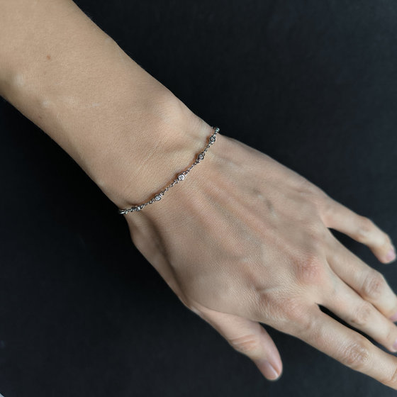Silver bracelet with cubic zirconia
