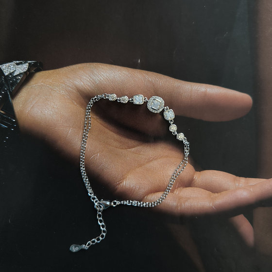 Silver bracelet with cubic zirconia