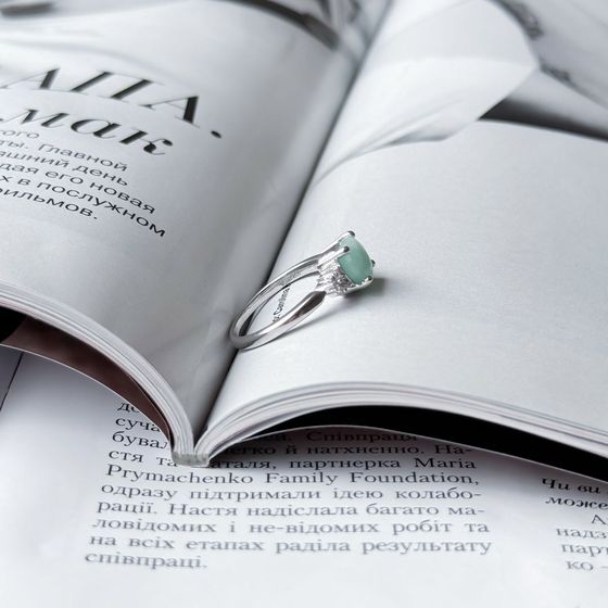 Срібна каблучка зі смарагдом 1,357 карата